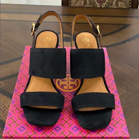 79. NEW (NIB)Tory Burch Selby 75MM Block Heel Sandal Silk/Suede - Picture 1 of 9